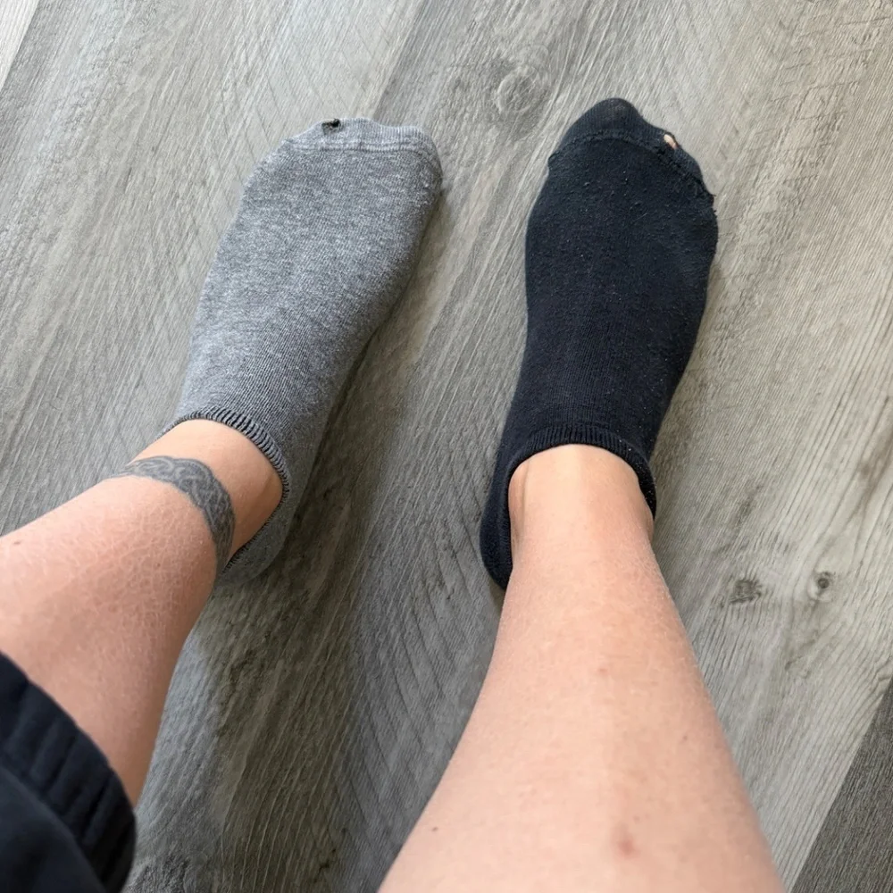 Mismatched Black Gray Ankle Socks Gym Workout Used Women’s Athleisure